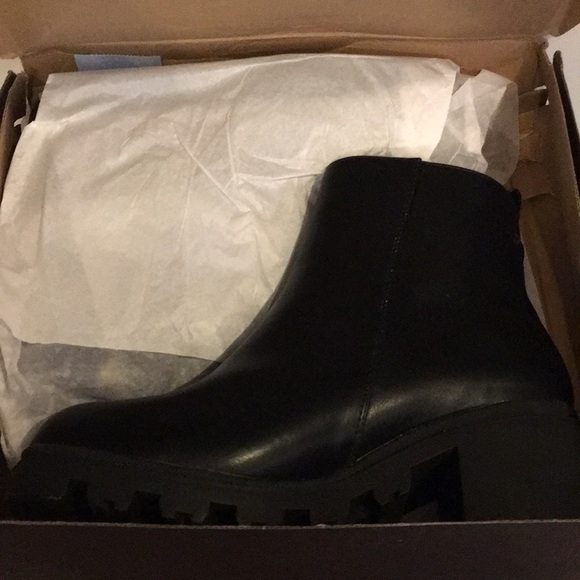 Shoedazzle boots black size 9 1/2 - Picture 2 of 5